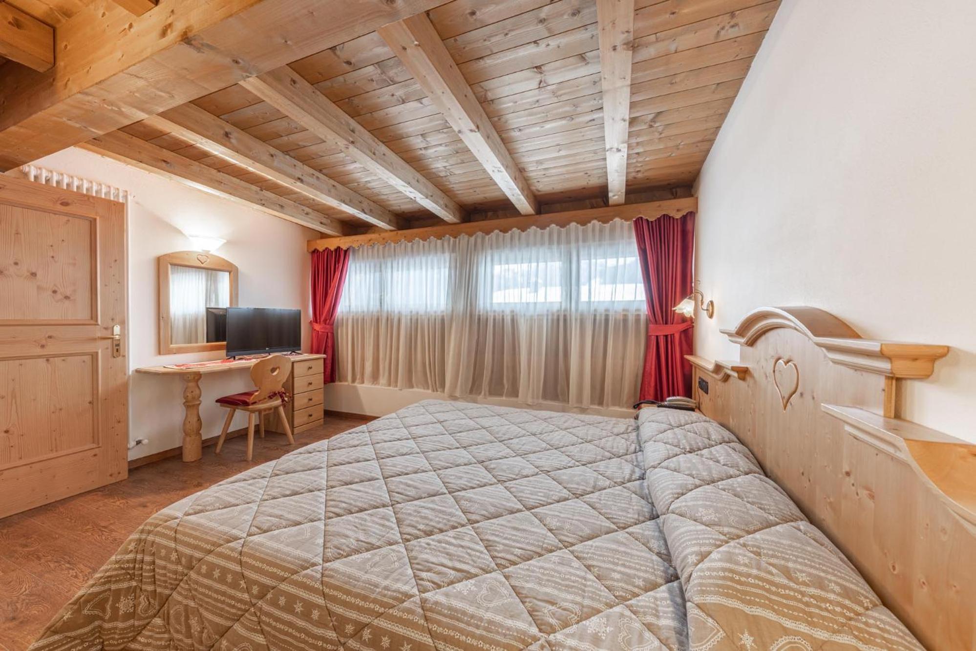 Residence Adler San Martino Di Castrozza Buitenkant foto